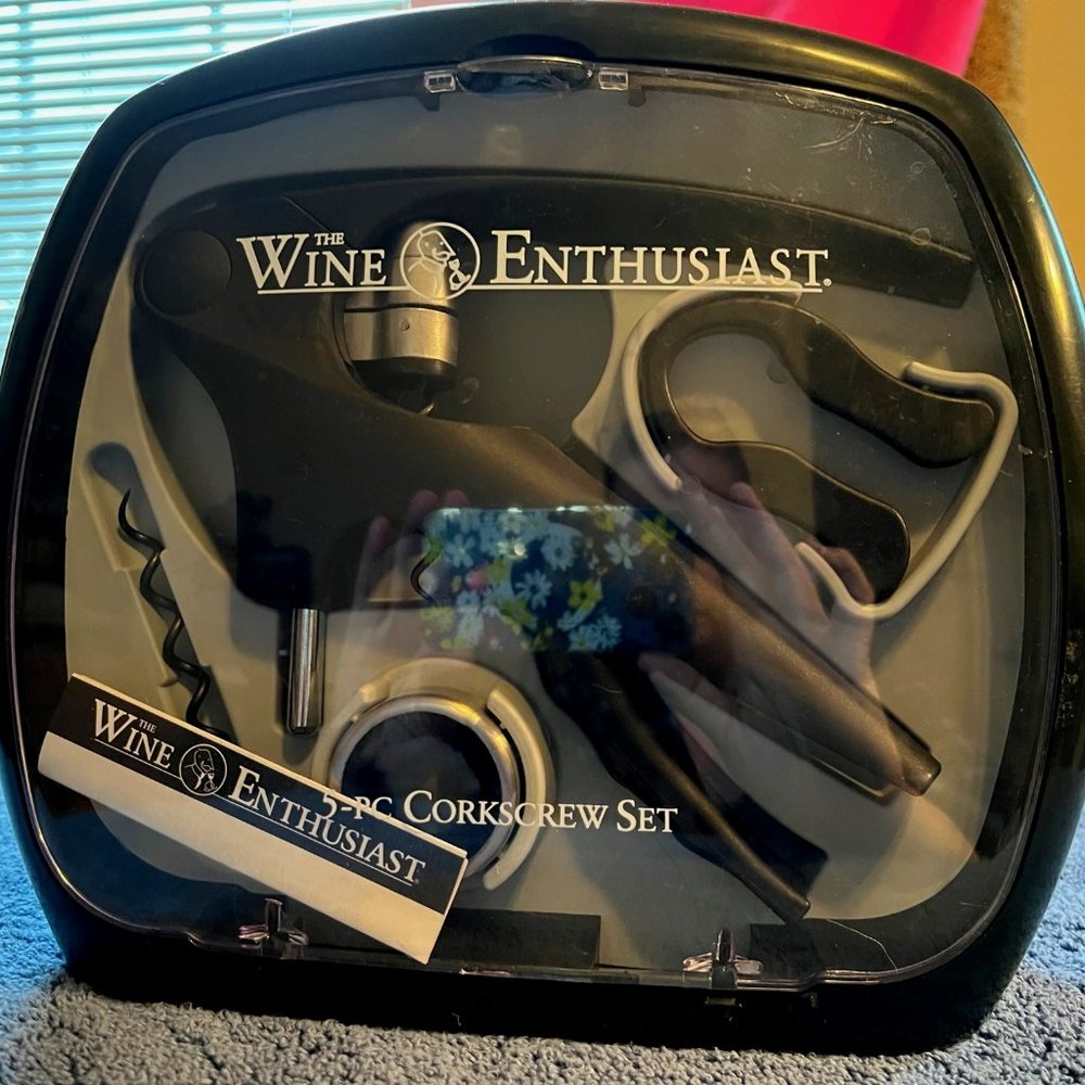 The Wine Enthusiast 5-pc Corkscrew Set with Carry Case - New, Never Used